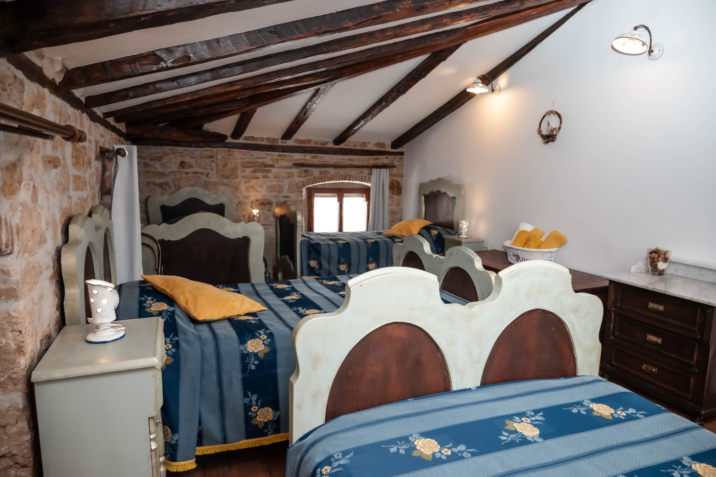 Apartment 2 – Three-bedroom apartment with a terrace