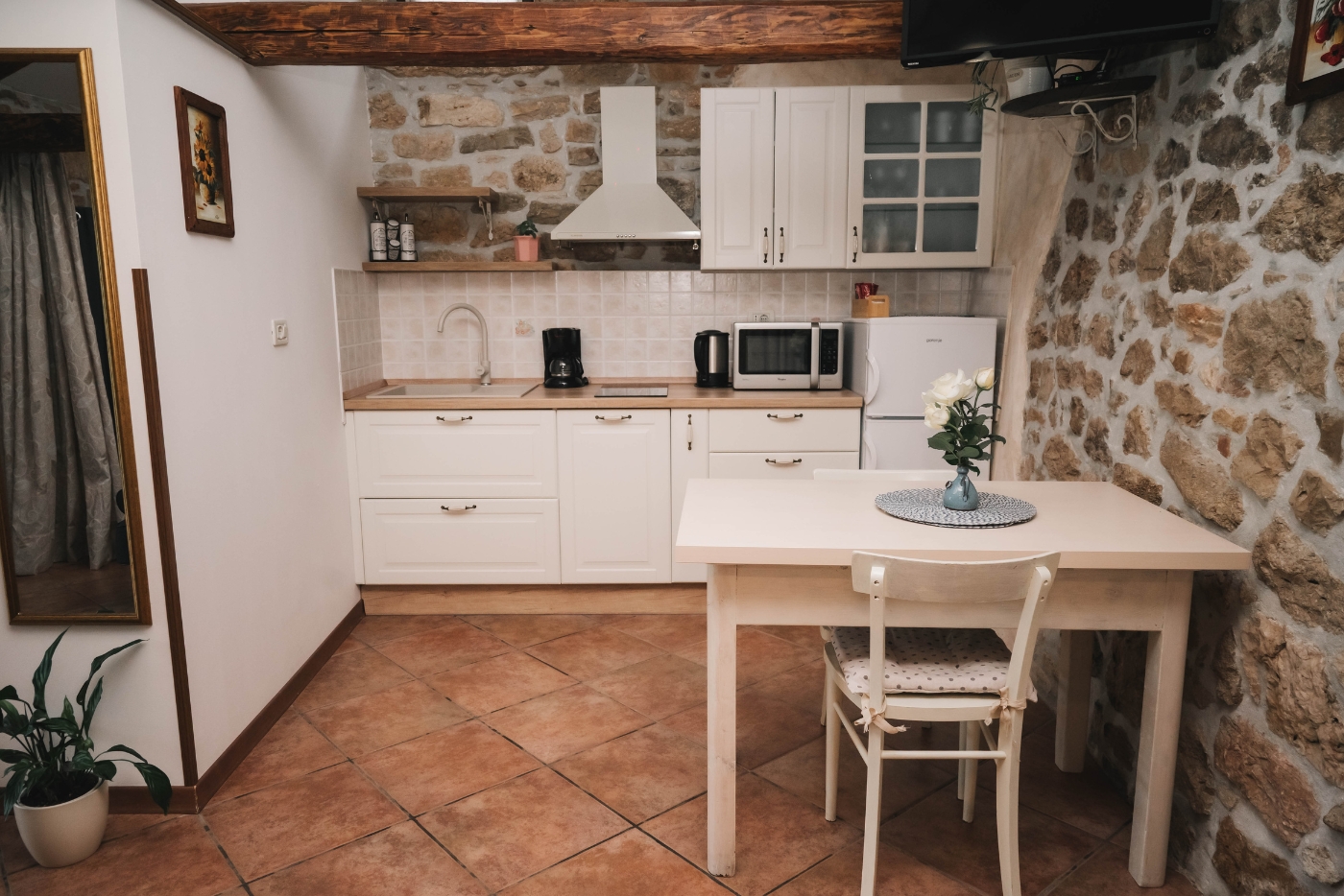 Apartment 3 – studio u depandansi